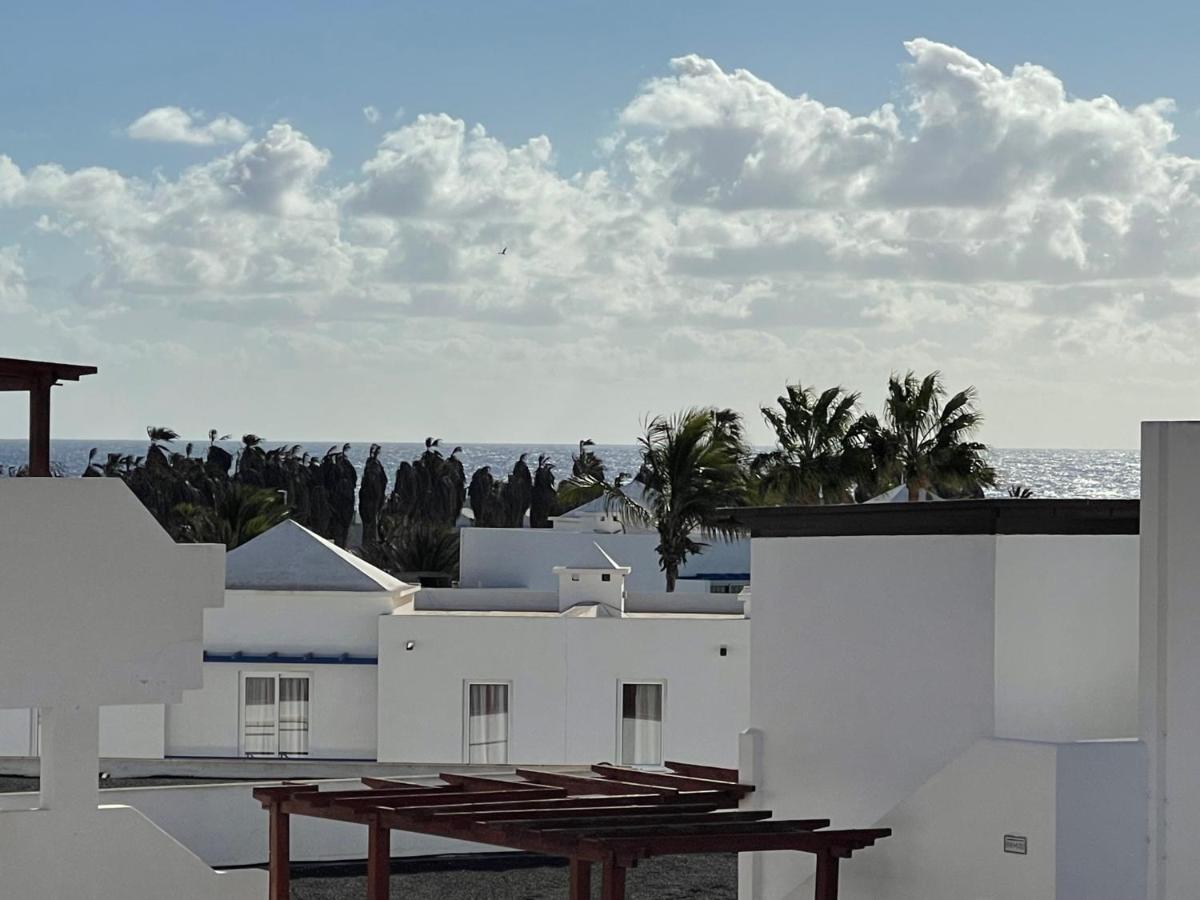 Pistachio Apartment 323 - Lanzarote Apartment Costa Teguise Bagian luar foto