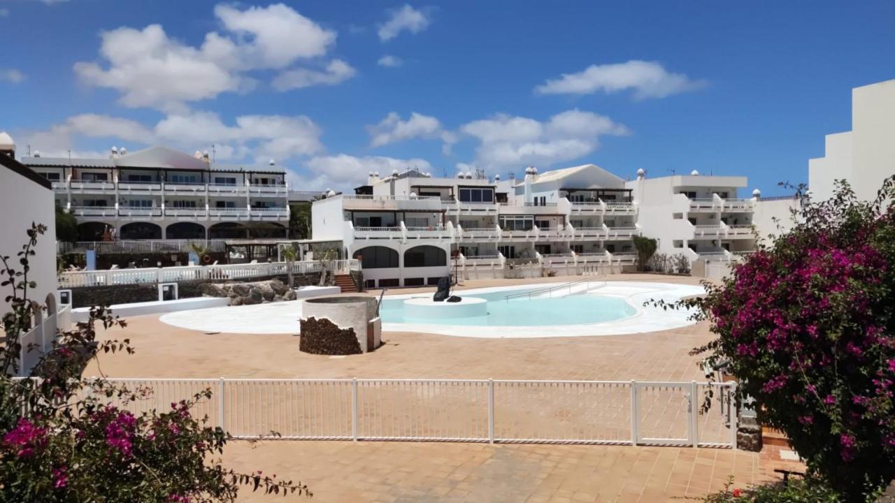 Pistachio Apartment 323 - Lanzarote Apartment Costa Teguise Bagian luar foto