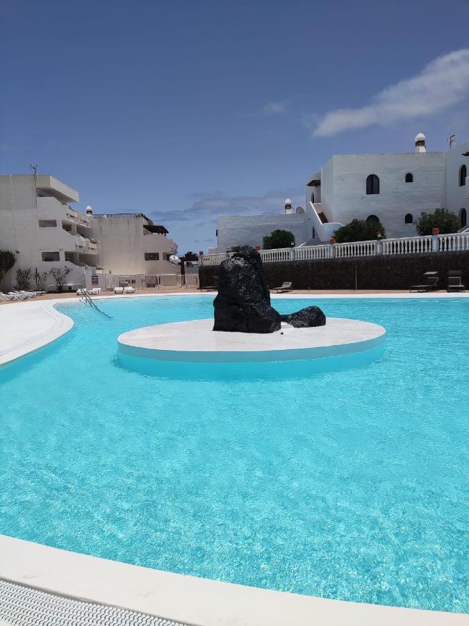 Pistachio Apartment 323 - Lanzarote Apartment Costa Teguise Bagian luar foto