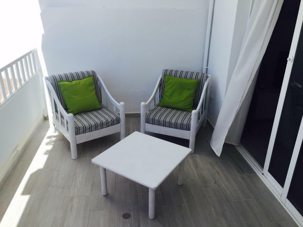 Pistachio Apartment 323 - Lanzarote Apartment Costa Teguise Bagian luar foto